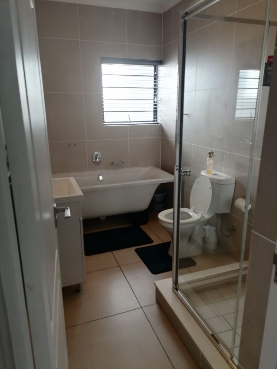 To Let 3 Bedroom Property for Rent in De Velde Western Cape